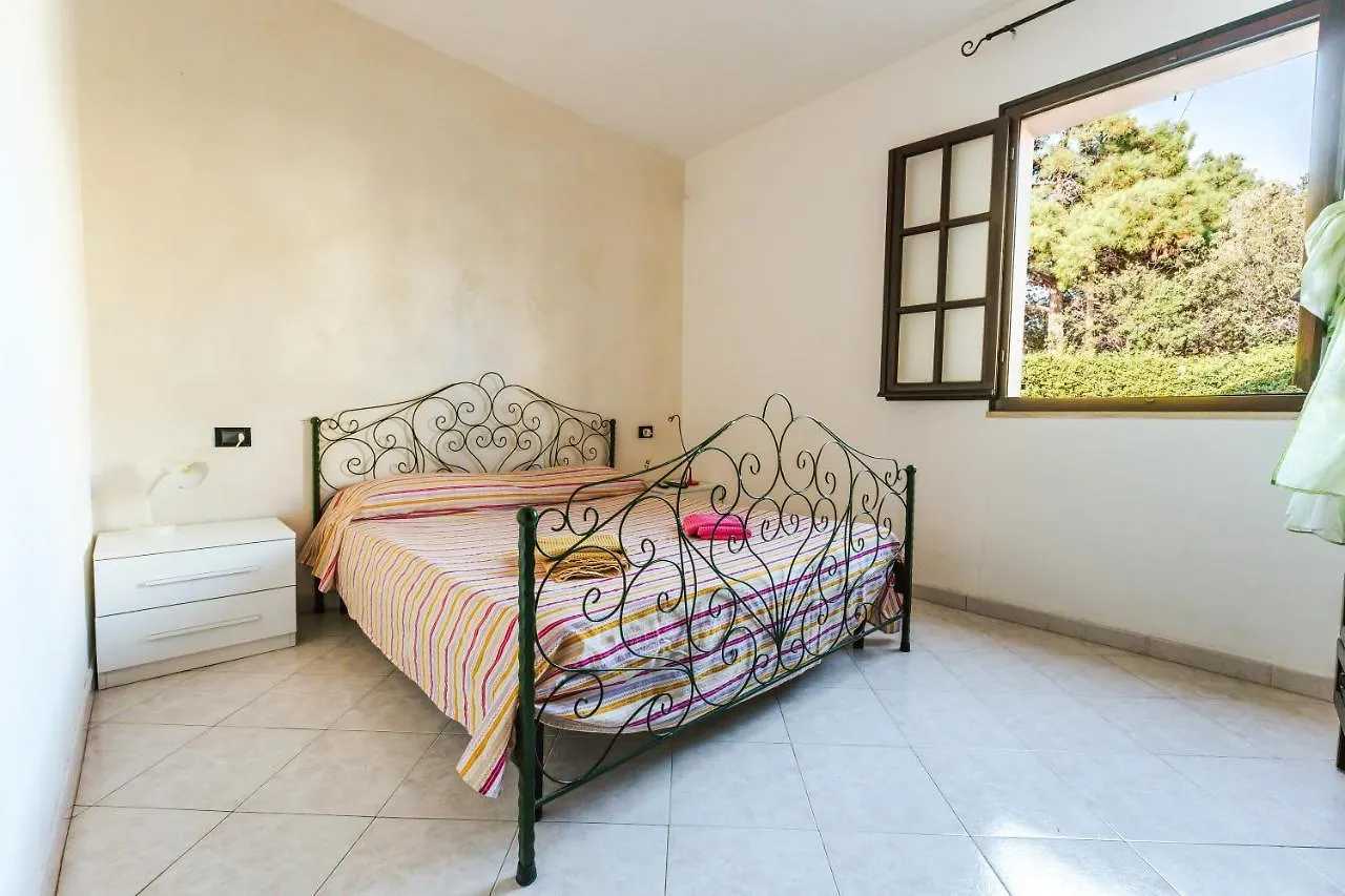 Casa Vacanze Torre Foxi Quartu SantʼElena 0*,  Itálie